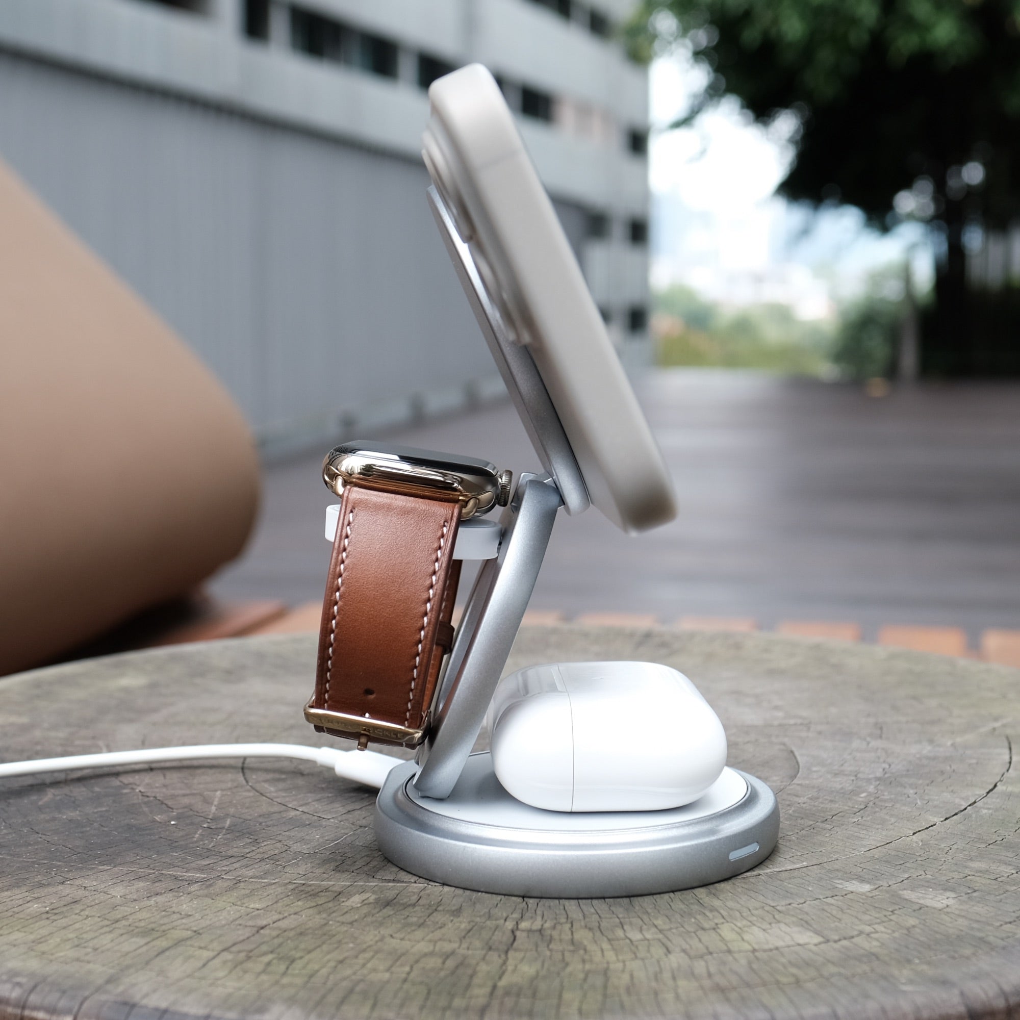 The Nexus 3-in-1 Wireless Charger - Side Profile