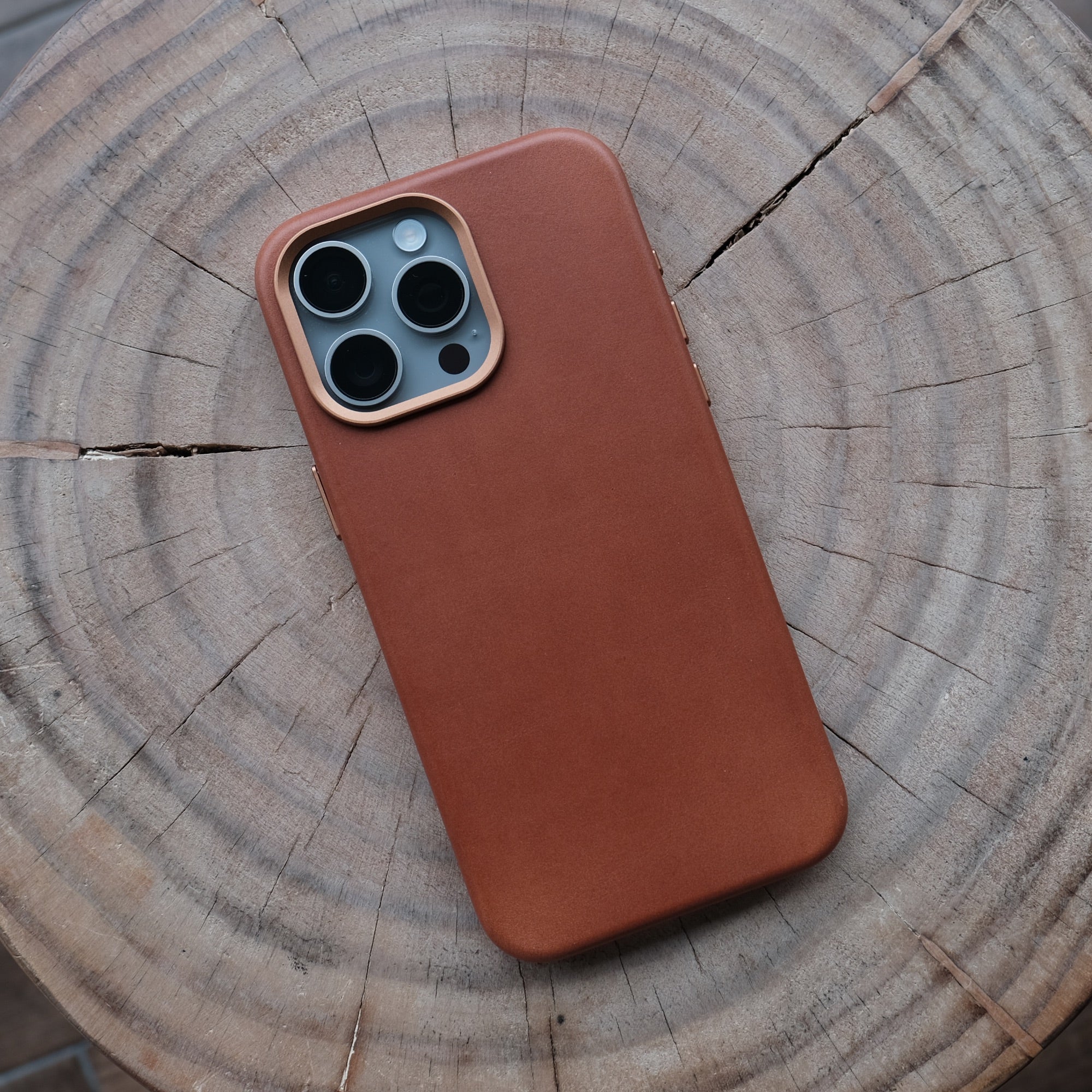 Bare Skin Case for iPhone 15 Pro - Full-Grain Leather Case with MagSafe for iPhone 15 Pro - Saddle Brown