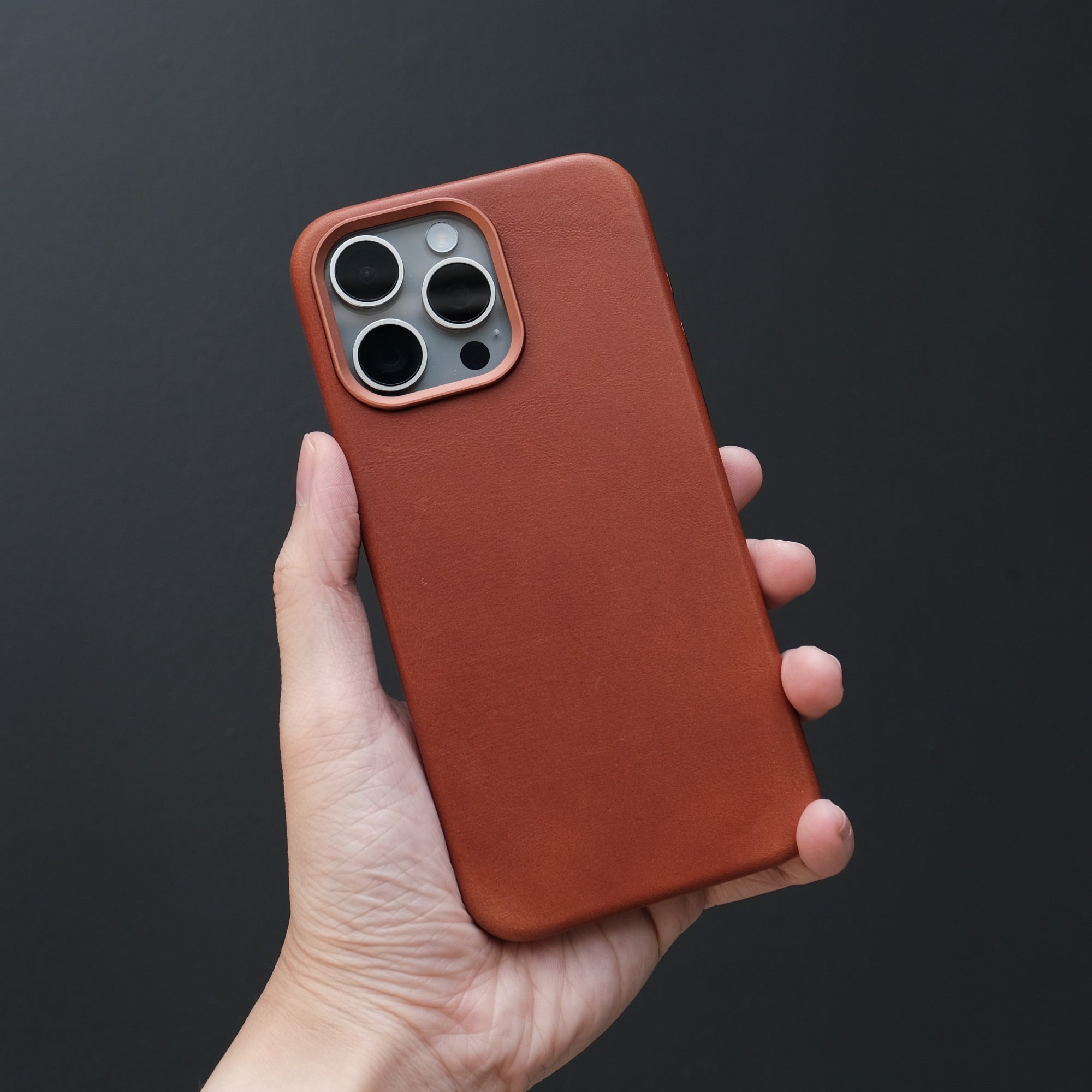 Bare Skin Case for iPhone 15 Pro Max - Full-Grain Leather Case with MagSafe for iPhone 15 Pro Max - Cinnamon - in Hand