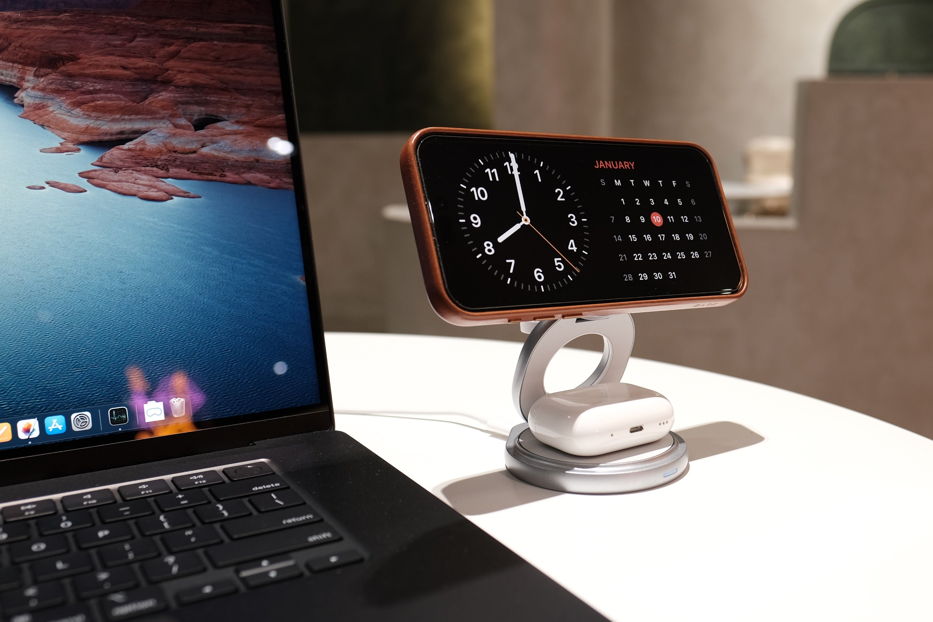 The Nexus 3-in-1 Wireless Charger - Can Be Powered by Macbook